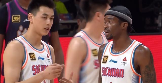 间问题, 配置, 拉多维奇未