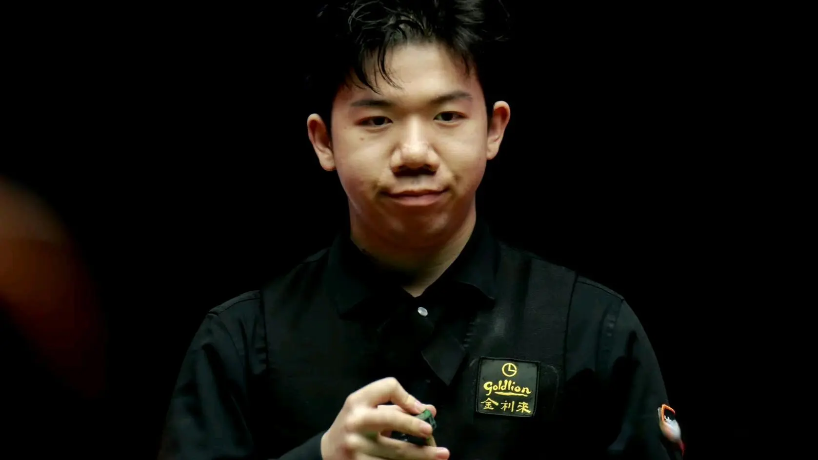 多次上手拿, 比赛中, 在张家玮和